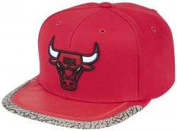 Mitchell & Ness Chicago Bulls Red White Day 3 Snapback Cap Kappe Basecap