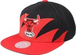 Mitchell & Ness Chicago Bulls Sharktooth NBA Snapback Cap And Basecap